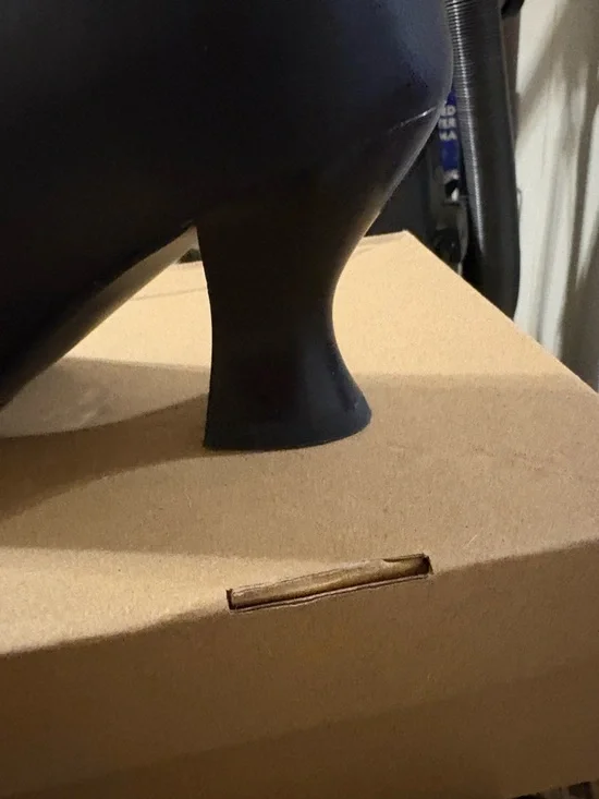 Black Shoes in Protective Dust Bags - Picture 2 of 5